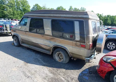 1988 Chevrolet G20 z USA, uszkodzony, nr VIN 1GBEG25K8J7123095